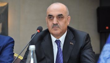 selim-muslumov-hakim-qarsisina-cixarilir